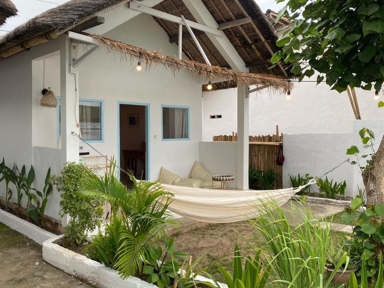 فندق Surf Shack Grupuk Bumbang المظهر الخارجي الصورة