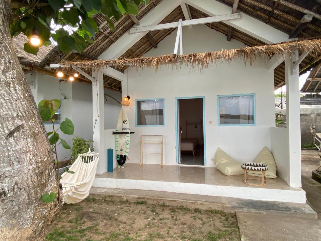 فندق Surf Shack Grupuk Bumbang المظهر الخارجي الصورة